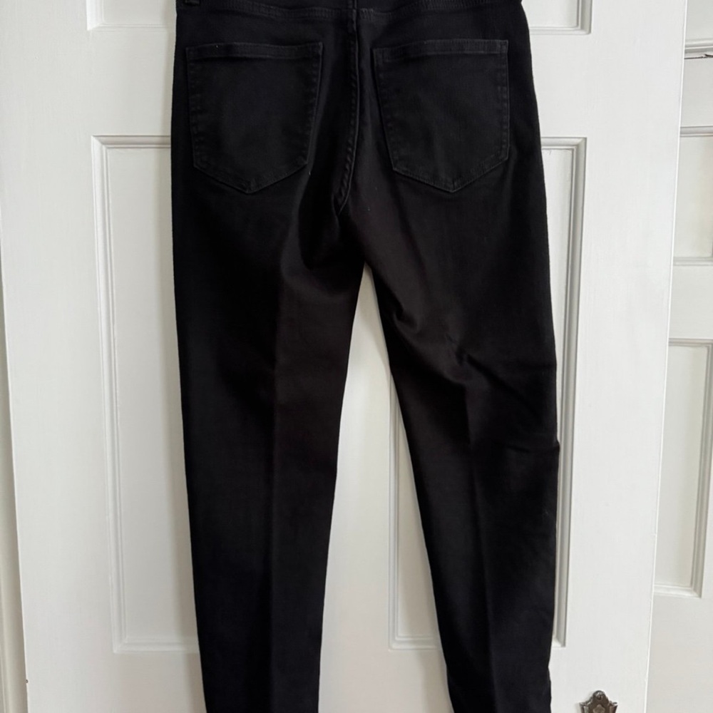 Classic Black Men’s Jeans - Picture 2 of 3
